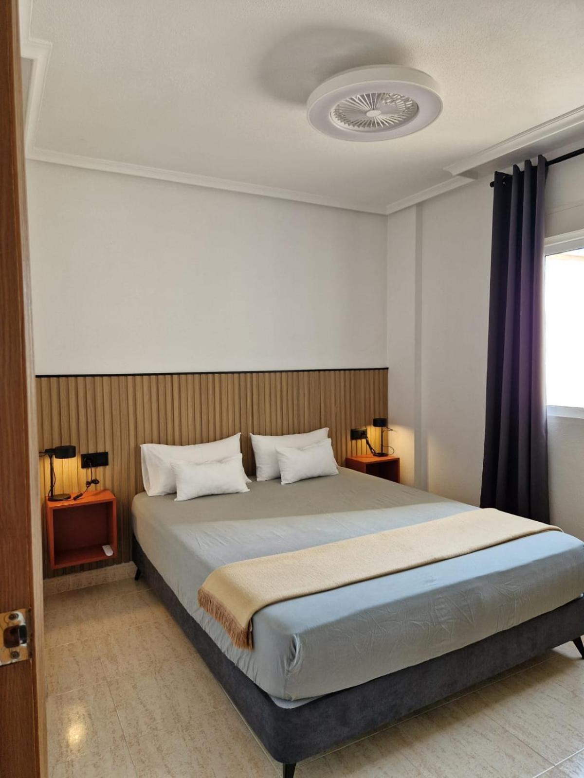 Bonito Piso Al Lado Del Mar! Apartment La Marina Bagian luar foto